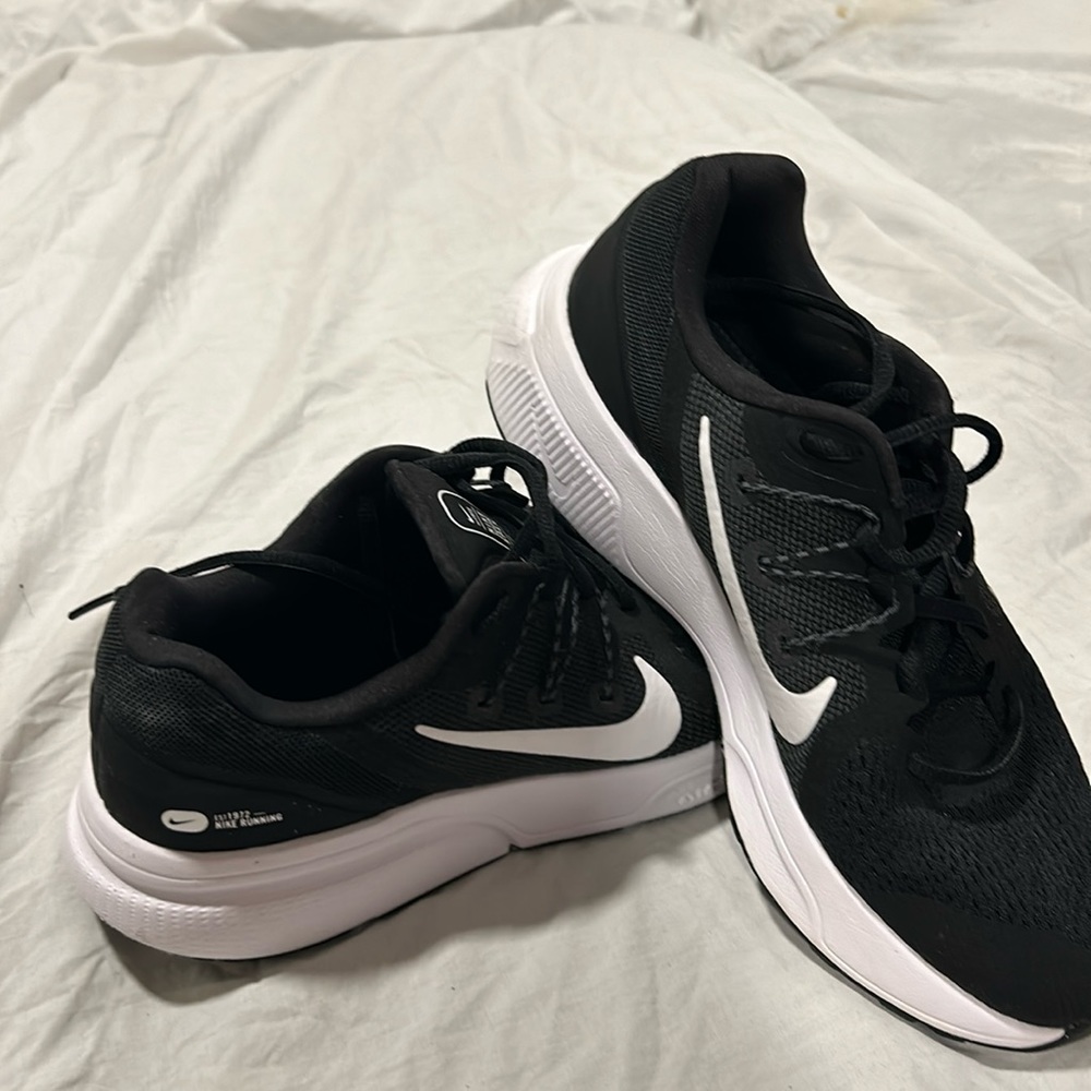 Women’s size 7.5 Nike Zoom Span v.3.0 Worn only 1 time